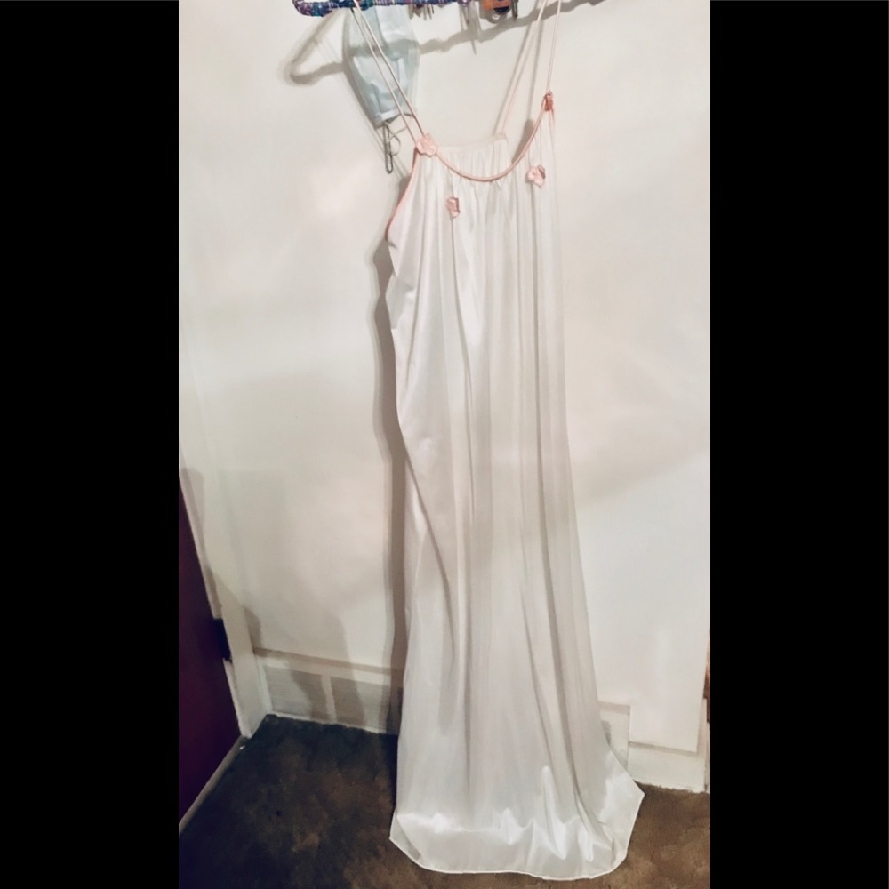 Val Mode Gorgeous Vintage Peignoir Set - Picture 4 of 8